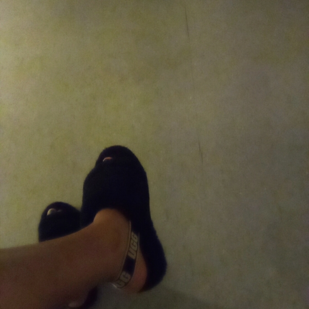 Uggs furry slides